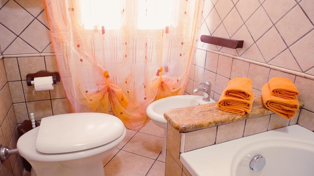 Pm 12 Via Achille Grandi Guest House Alghero Kültér fotó